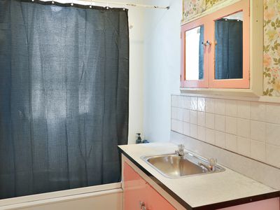 15 Sinclair Avenue, Nightcaps