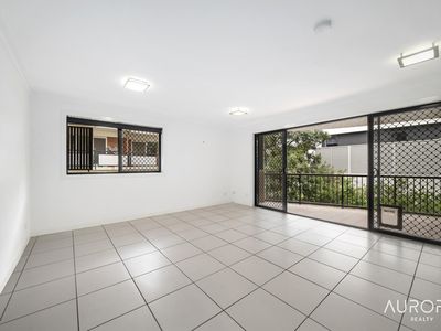 8/240 Wellington Road, East Brisbane