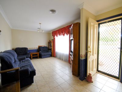 39 Jacqueline Drive, Dubbo
