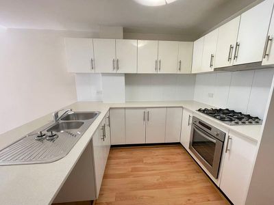 17 / 6-8 The Crescent, Homebush