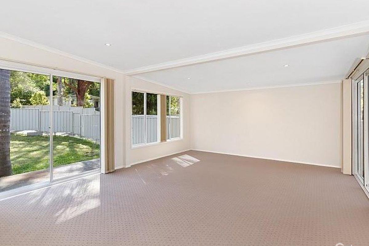 11 Lisarow Street, Lisarow