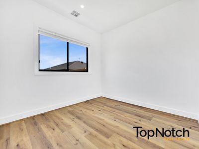 5 Spire Crescent, Beveridge