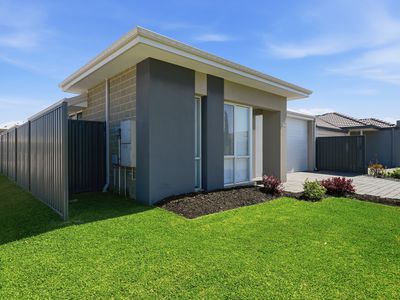 12 Pavarotti Vista, Hammond Park