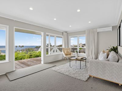 2/33 Gulf View Road, Murrays Bay