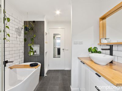 2 / 143 Mitchell Street, Maidstone