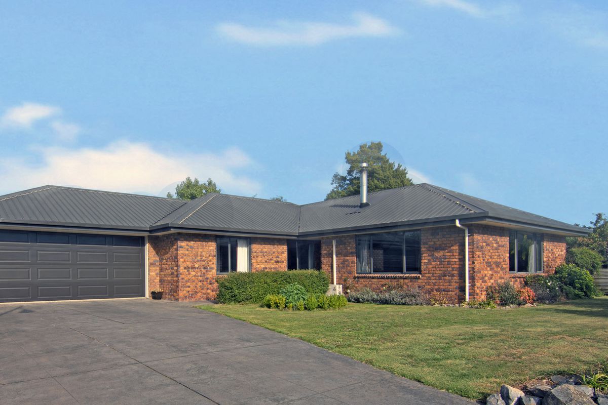 Great value 4 bed, 2 bath brick home! 
