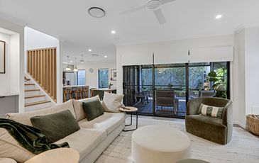 237 / 96 Village Way, Little Mountain