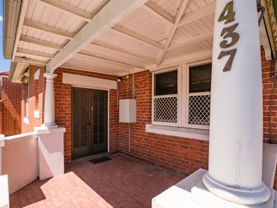 437 SMOLLETT STREET, Albury