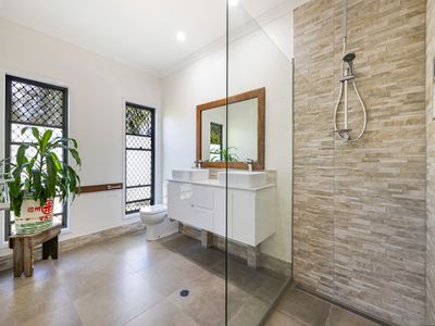 10 Karanne Drive, Mooloolah Valley