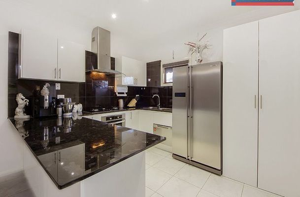 Unit 8 / 1-5 Heversham Grove, Greenvale
