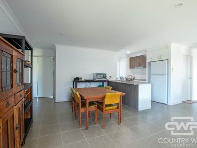 22 Claret Ash Drive, Guyra