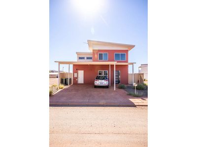 8 Spinifex Street, Newman