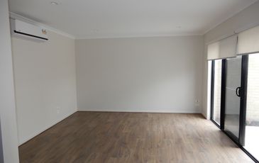37 Fadden Mews, Officer