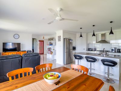 3 Woongoolbver Court, River Heads