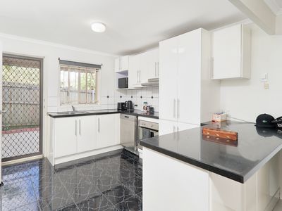 3 / 96 Smith Road, Woodridge