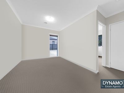 77 Blubell Drive, Craigieburn