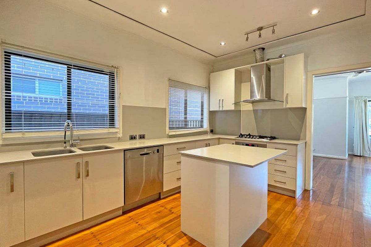 216 Nottinghill Road, Regents Park