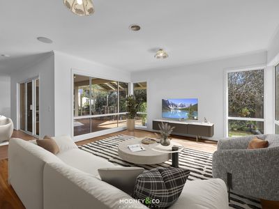 16 Huntingdale Close, Cranbourne