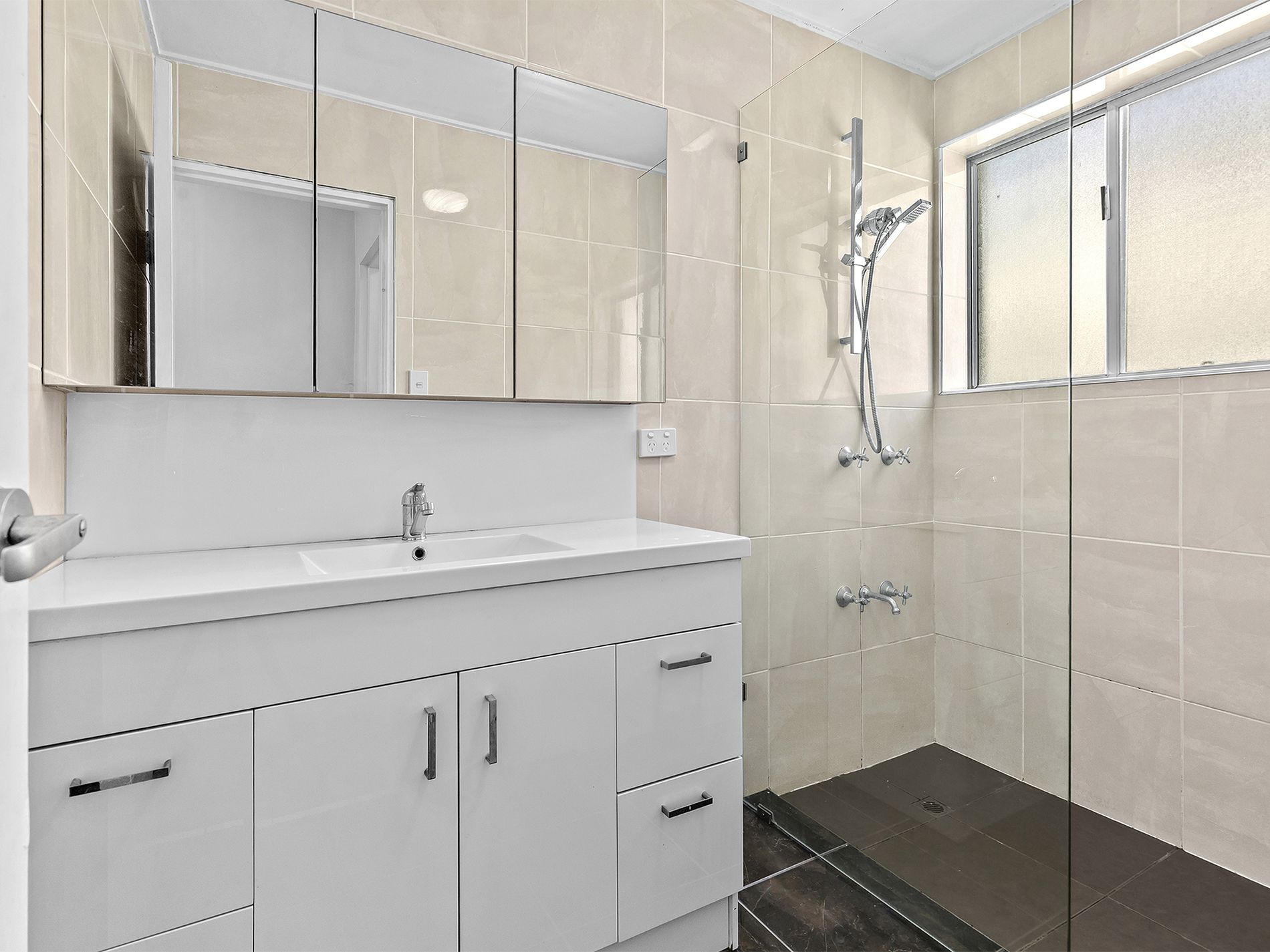 2 / 313 Lancaster Road, Ascot