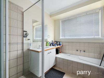 2 / 79 Outram Street, Summerhill