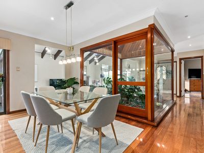 4 Rhode Island Court, Taylors Lakes