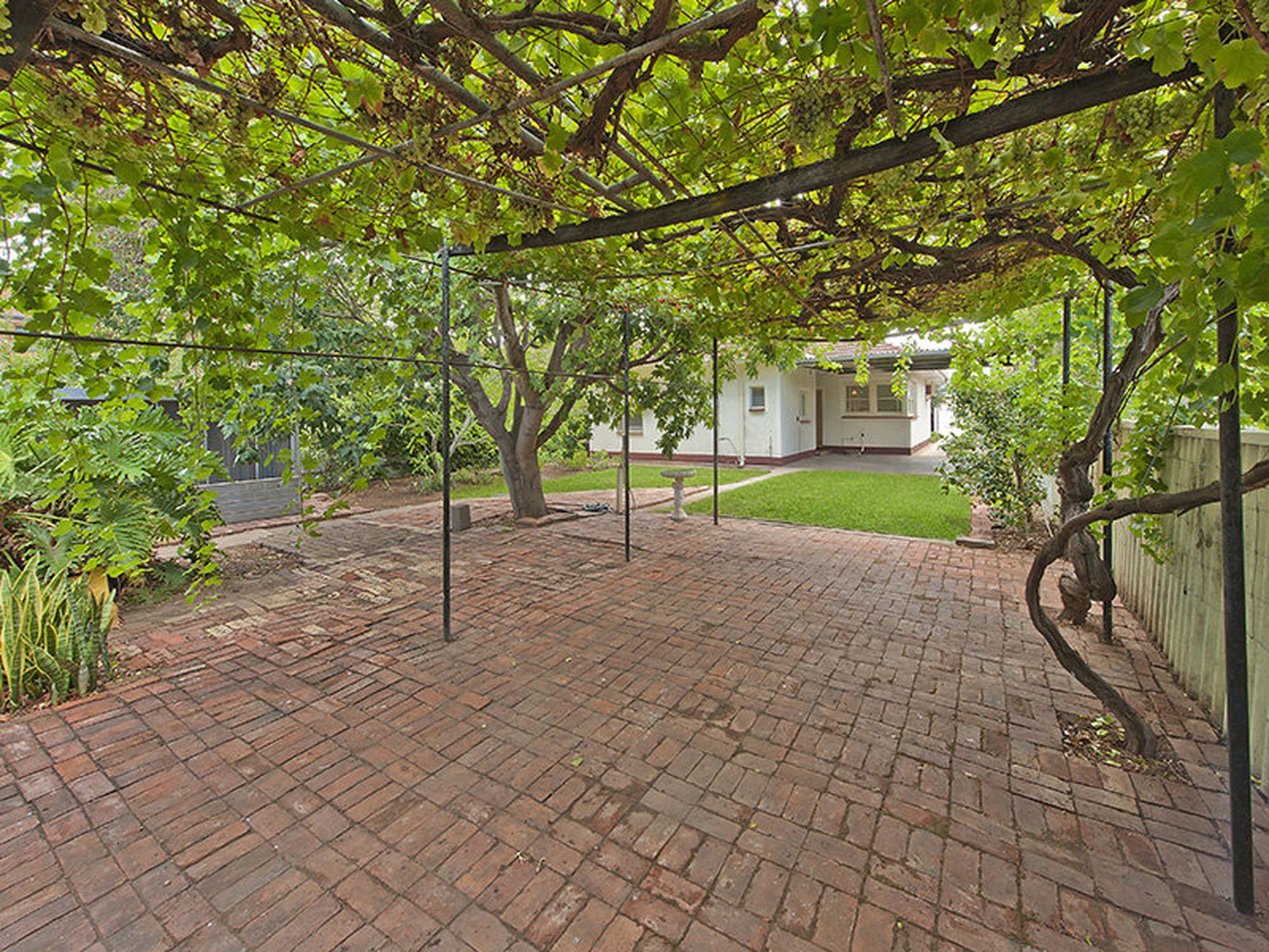 12 Bond Court, Woodville North