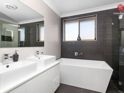 8 Dowling Street, West Hoxton