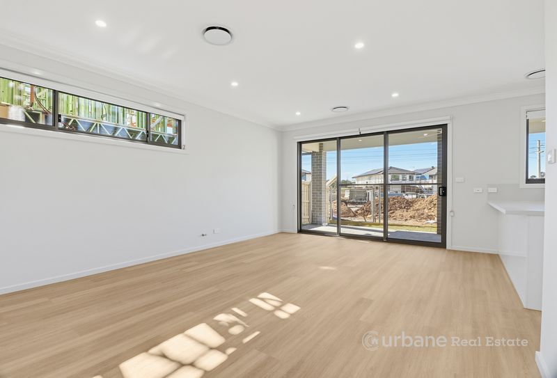 104 Gulgong Crescent, Rouse Hill