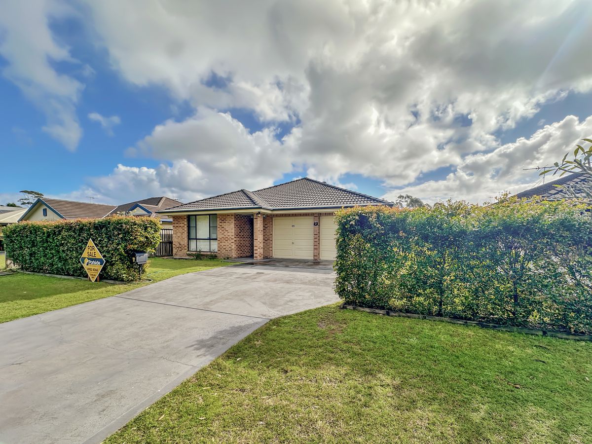 17 Broughton Cct, Tanilba Bay - Image 1