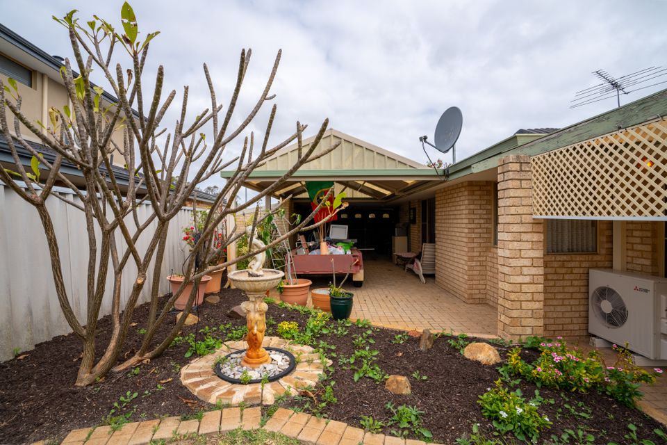 8 Derwent Place, Rockingham