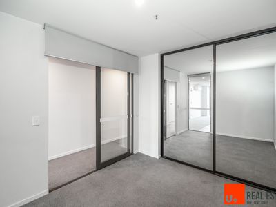 711 / 90 Swain St, Gungahlin