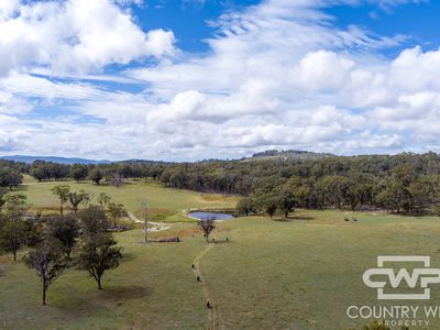 618 Coopers Road, Red Range