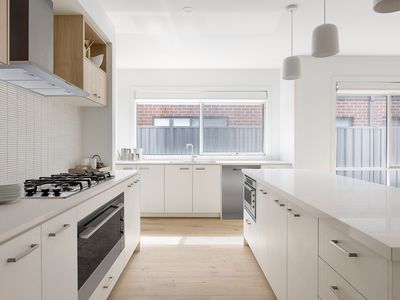 128 Yeungroon Blvd, Clyde North