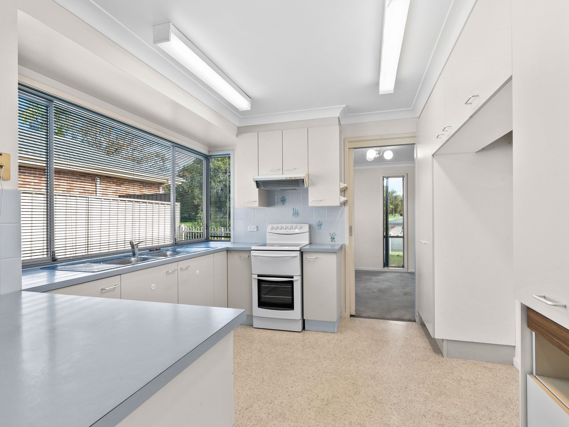 12 Peppermint Drive, Worrigee
