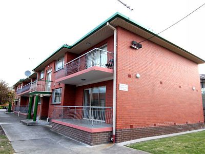 6 / 20 Dene Avenue, Malvern East