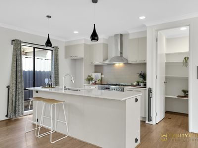 2 Yass Court, Wyndham Vale