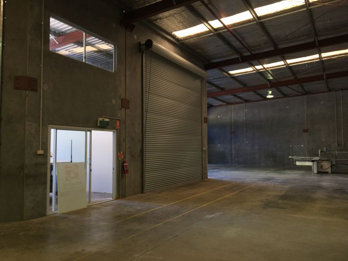 Unit 1, 2, 3 and 4  / 18  Tectonic Crescent , Kunda Park