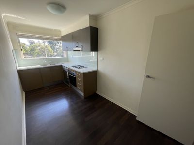 6 / 2 John Street, Footscray