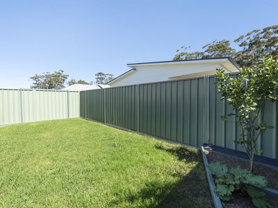 35 & 35a Gemini Way, Narrawallee