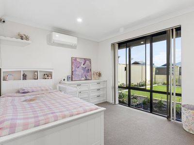 10 Teague Way, Lakelands