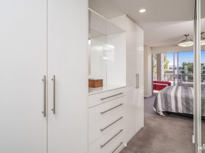 202 / 19 The Circus, Burswood