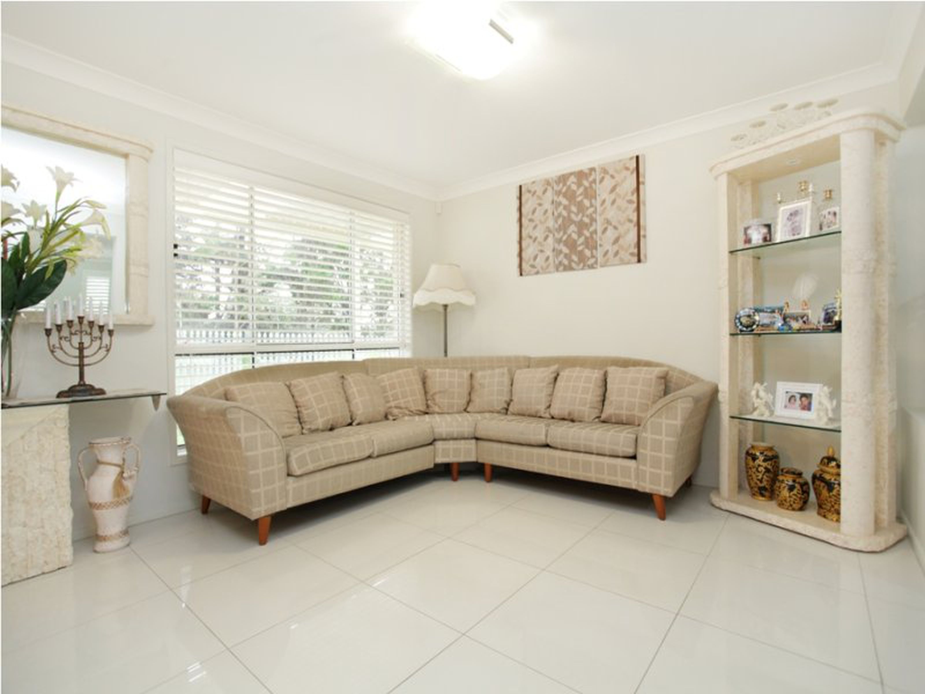 2 Fairwater Court, GLENMORE PARK