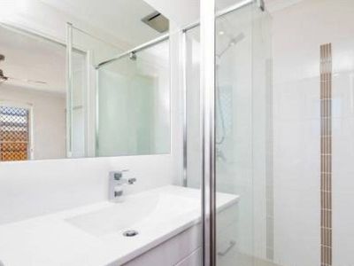 2 / 5 Jovi Court, Scarness