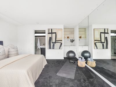 60A Oxford Street, Newport