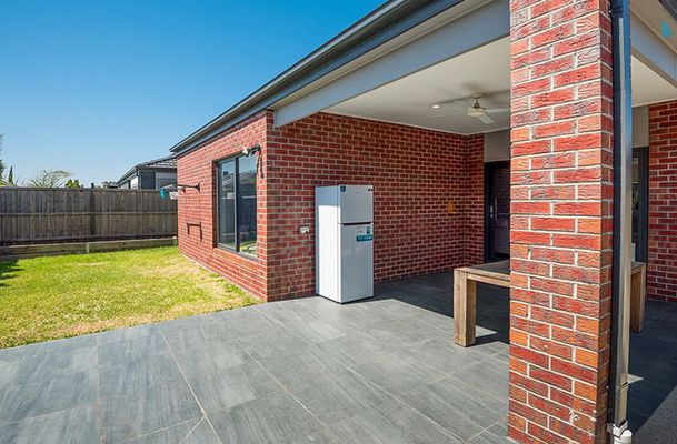 38 Greenvale Gardens Boulevard, Greenvale
