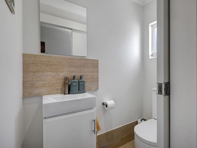 2 / 8 Sobraon Street, Sunrise Beach