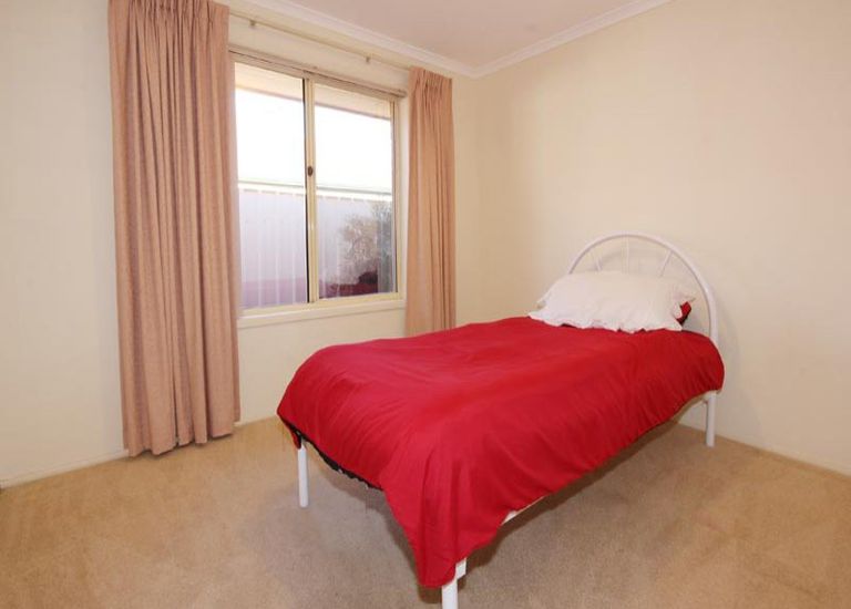 8 Cadna Street, Hallett Cove