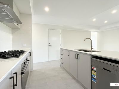 3 Brumlow Way, Lakelands