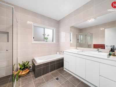 73 Gledswood Hills Drive, Gledswood Hills