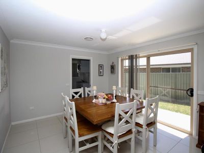 2 Cobb Avenue, Llanarth